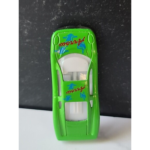 Ultra Rare Vintage Sun Toys Green "Arrow" Graphics Die-Cast 1:64 Sports Car - Picture 8 of 10